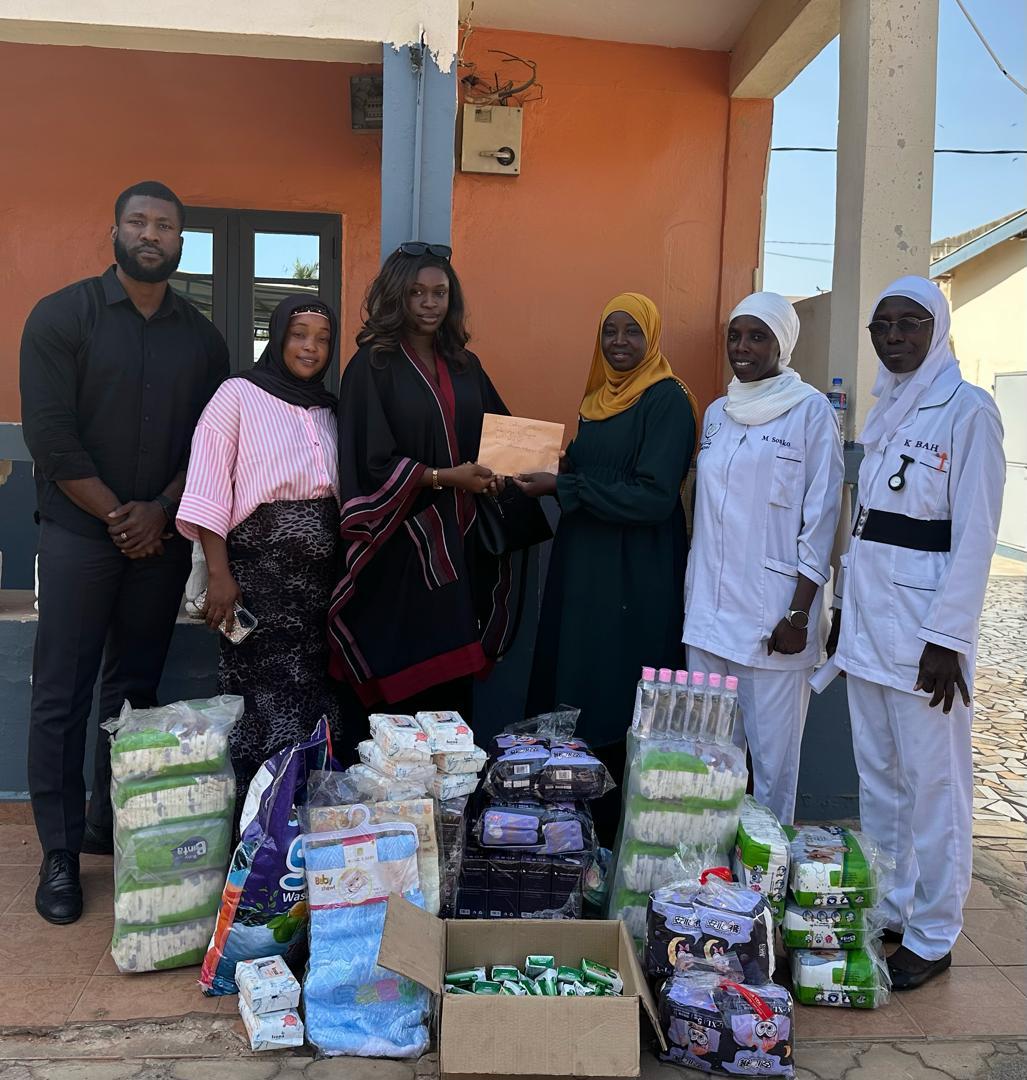 Ladies' Space representatives delivering maternity care supplies to hospital staff